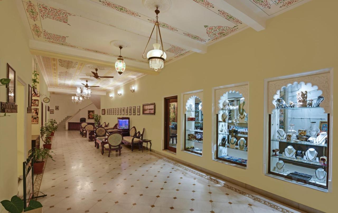 스와루프 빌라스 - 레이크 페이싱 부티크 호텔 우다이푸르 외부 사진